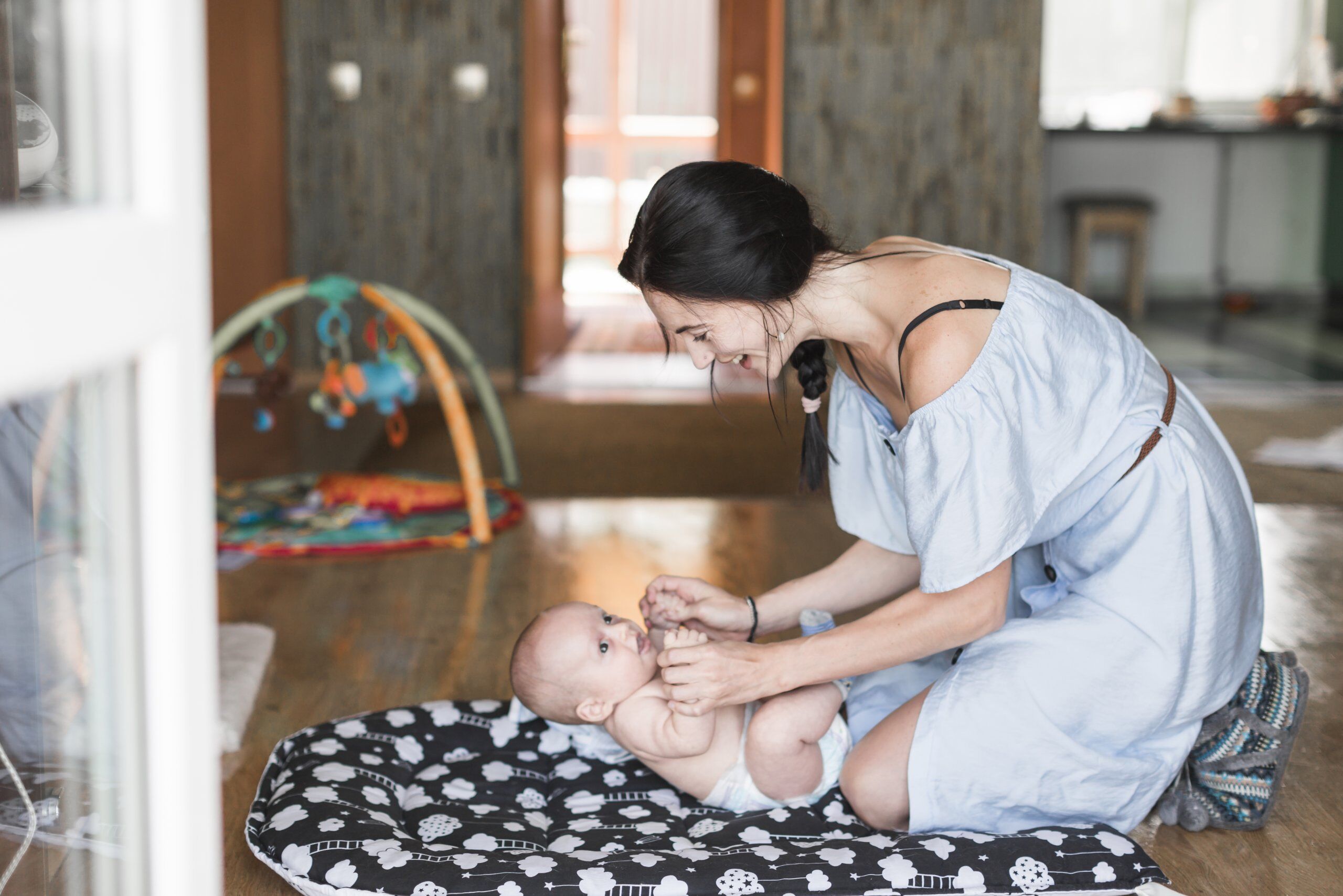 Cama compartilhada e “co-sleeping”: qual é a diferença?